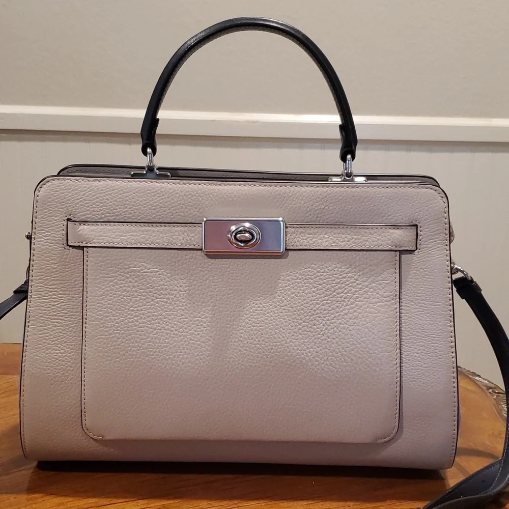 Like NEW Coach colorblock Lane Carryall